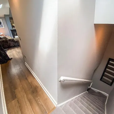 Stunning Duplex With Private Parking In 4 * Дублин